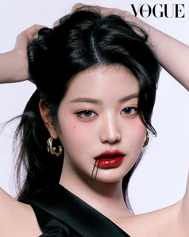 VOGUE KOREA APRIL 2025 ISSUE (Cover: BLACKPINK Jisoo)