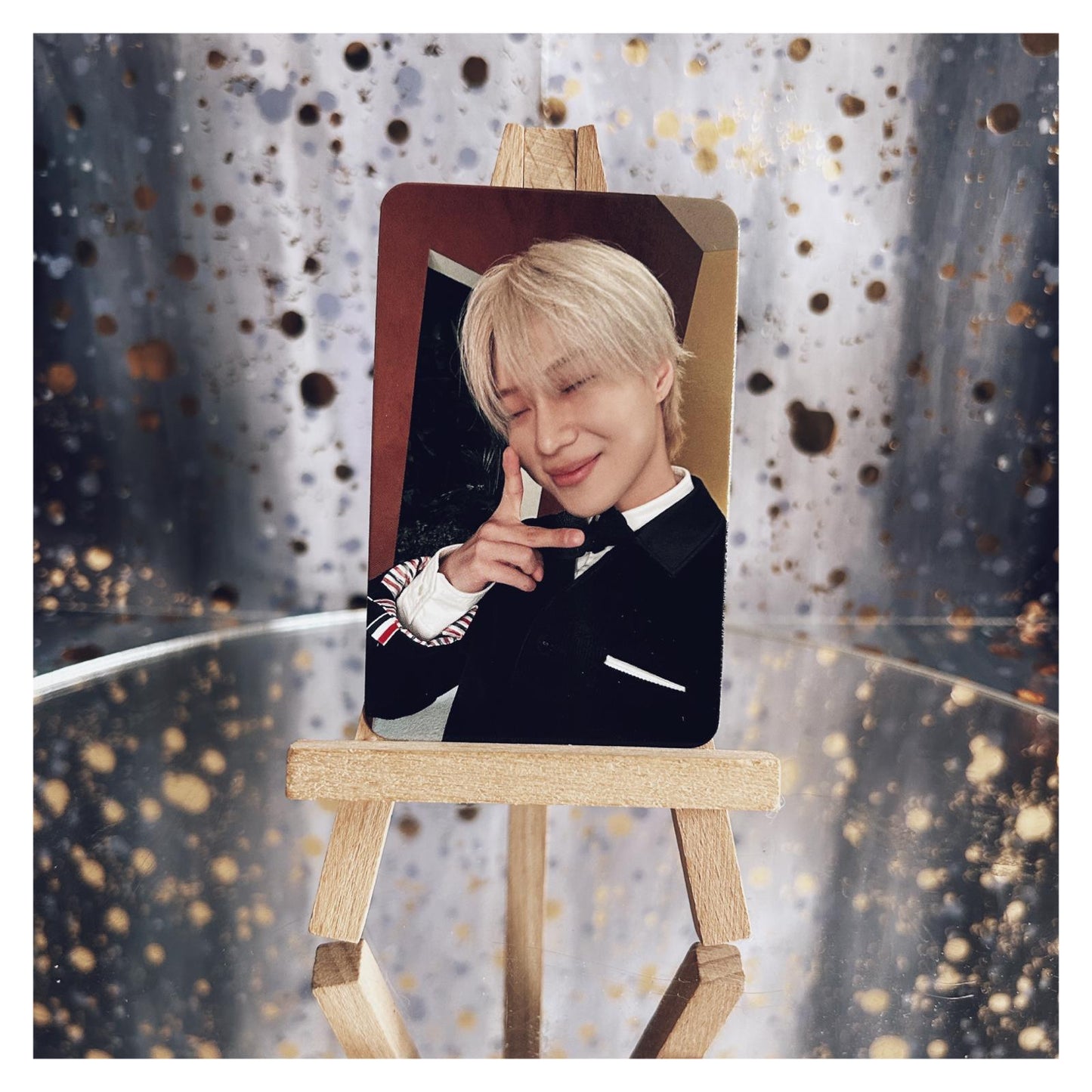 SHINEE - 'HARD' Photocards and POBs