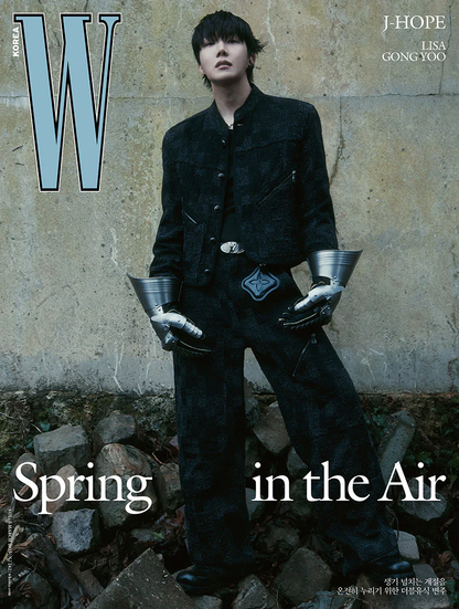 *PRE-ORDER* W KOREA MARCH 2023 ISSUE (Cover: BTS J-HOPE)