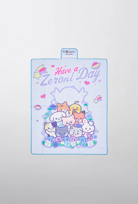 *PRE-ORDER* ZEROBASEONE - SPAO with Zeroni Picnic Mat