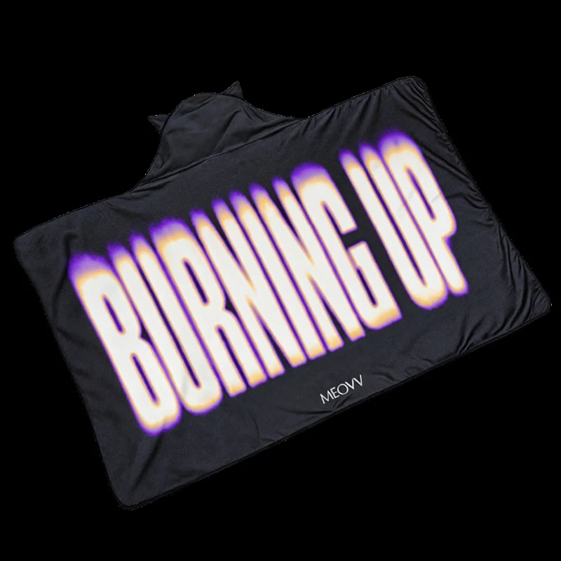 *PRE-ORDER* MEOVV - [BURNING UP] Blanket Hoodie Set