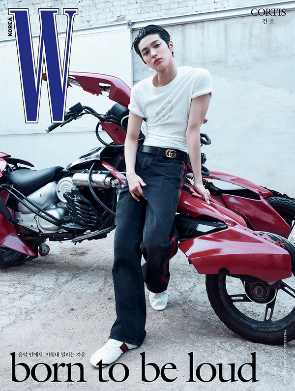 *PRE-ORDER* W KOREA JUNE 2026 ISSUE (Cover: CORTIS)