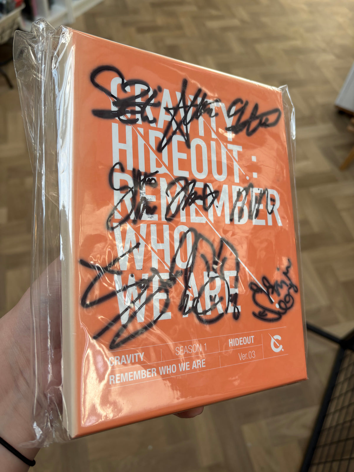 [DAMAGED] CRAVITY - SEASON 1 Hideout: Remember Who We Are (1st Mini Album) [Orange Ver.]