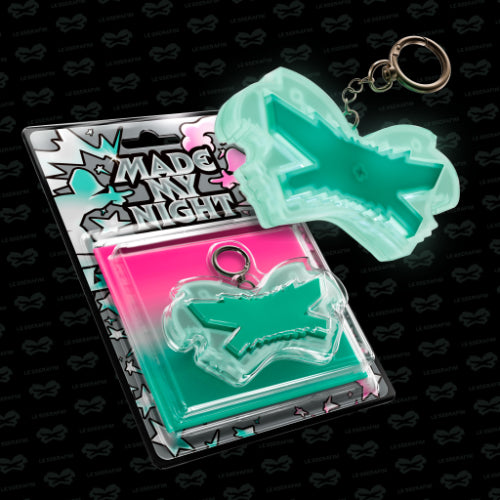 *PRE-ORDER* LE SSERAFIM - Made My Night [Mint Glow Clicker Keychain Ver.]